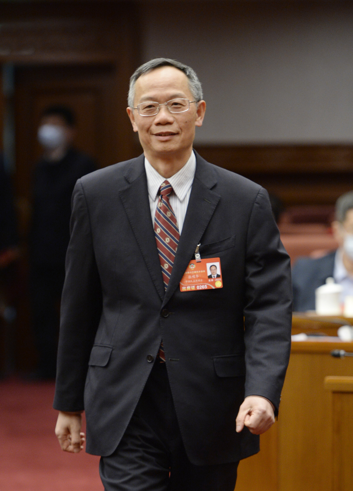 全国政协委员张明华建议规范完善我国农业投入品网络监管