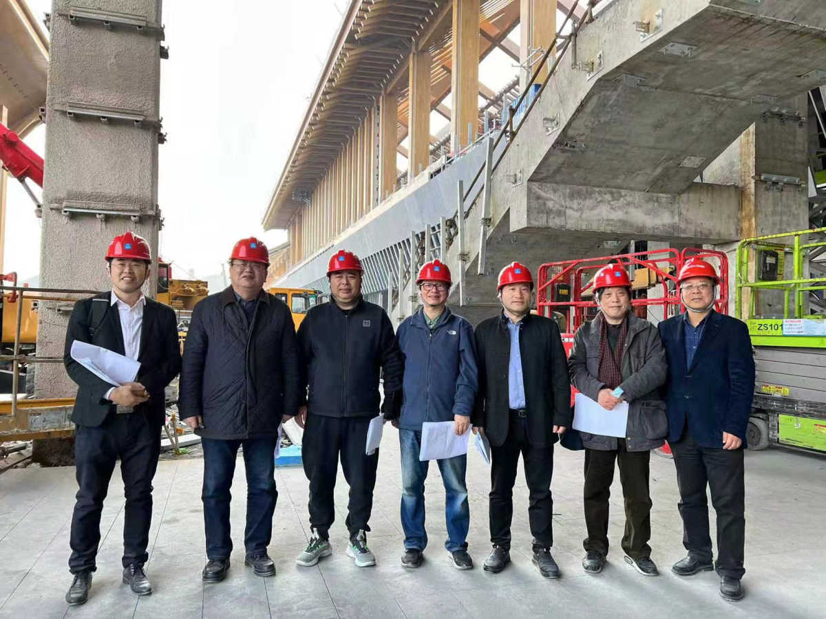 远山近水皆有情——画家茹峰用20余米长卷绘就“钱湖春韵”