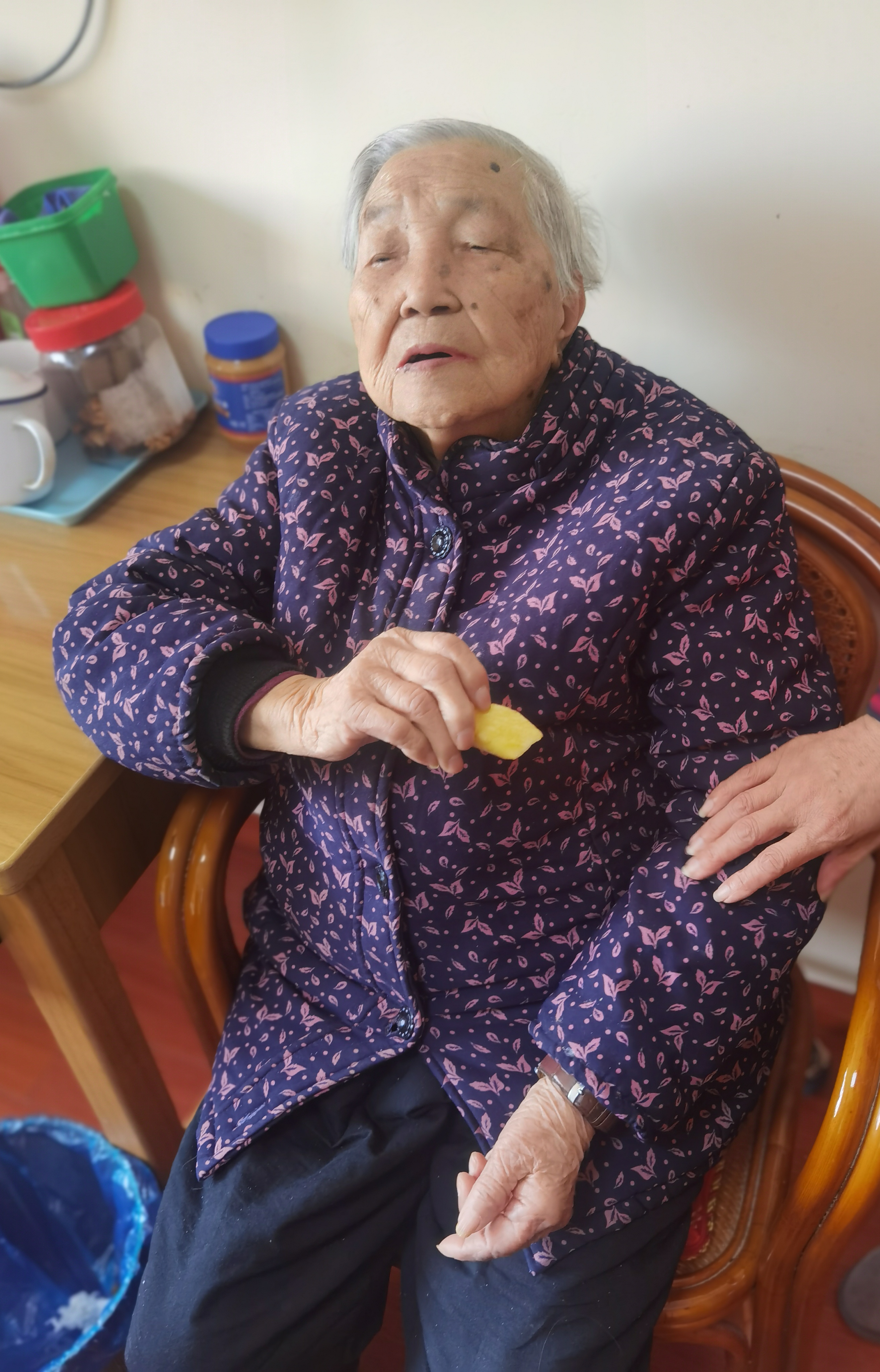 百岁老人⑧不挑食、脾气好，101岁的她身体健康、思维清晰
