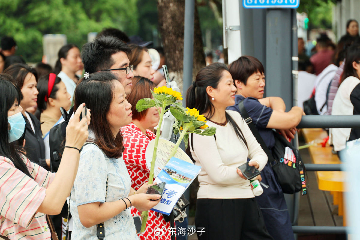 https://wx2.sinaimg.cn/large/bd7246d4ly1hx4fdbd5d0j21900u0n5y.jpg