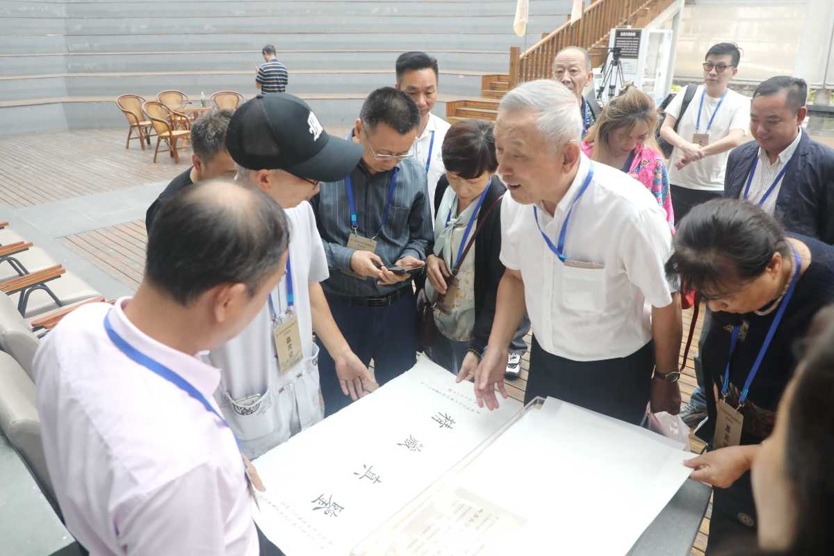 https://img.cnnb.com.cn/mixmedia/2025/09/27/f64464cf-c2c1-48b2-9275-15b411480565.jpg