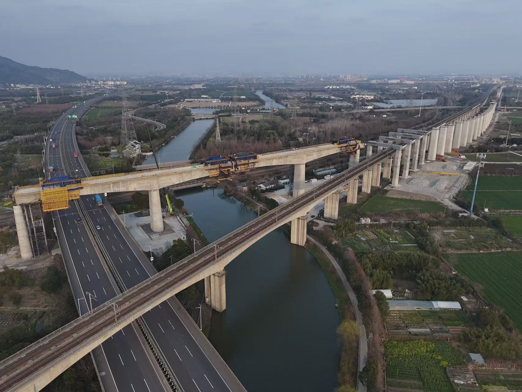 通苏嘉甬铁路、沪苏嘉城际铁路将于2028年6月前建成通车