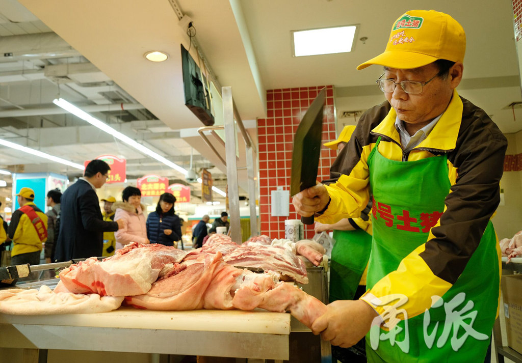 视频|红遍全国的"北大屠夫"来宁波卖猪肉了